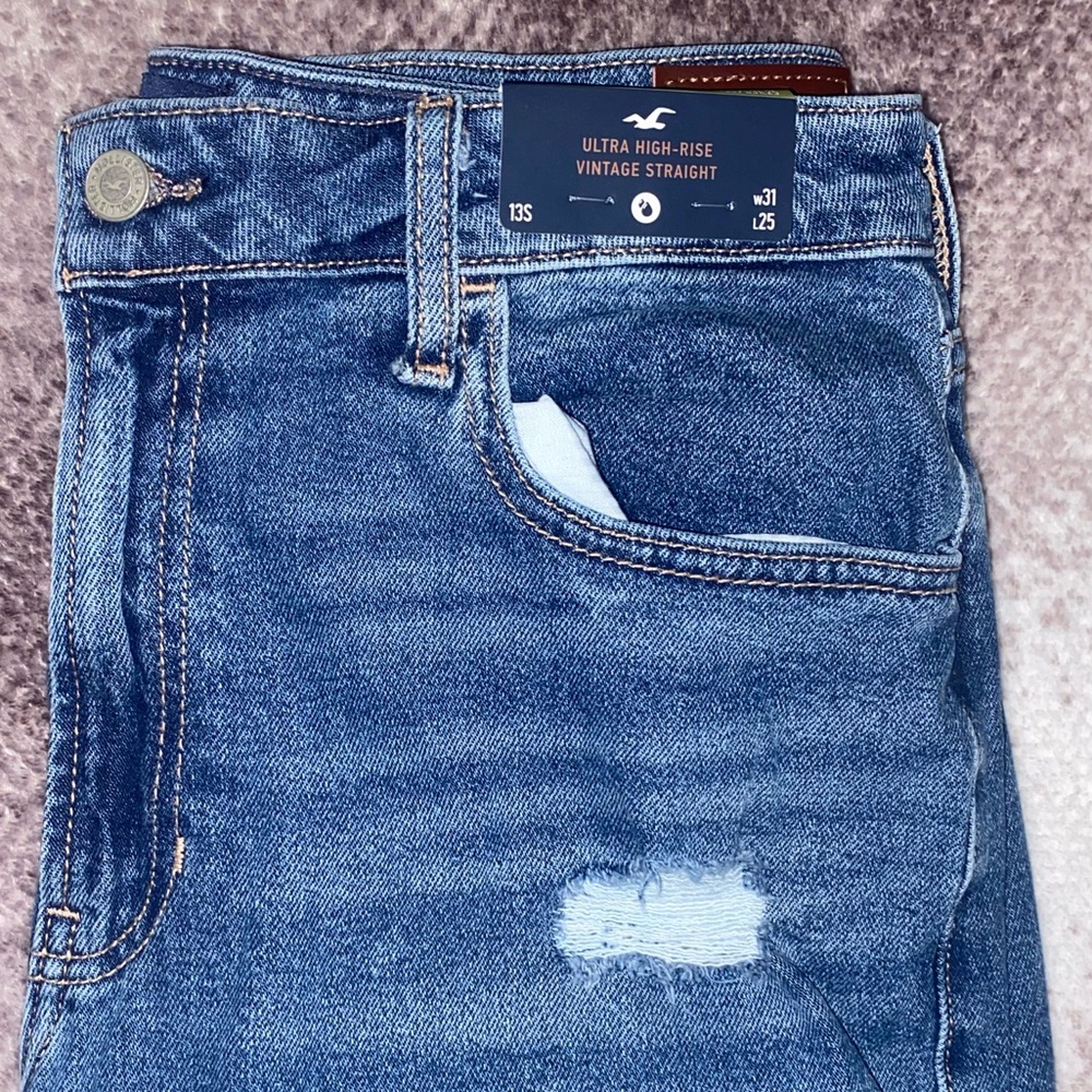 Brand New Hollister